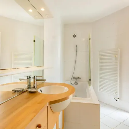 Bright 52m With Superb Panoramic View Biarriz